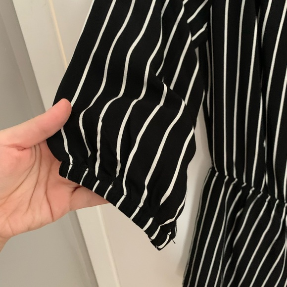 [M] NWOT - F21 off the shoulder striped romper - Picture 4 of 8